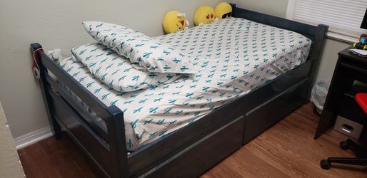 Solid Wood twin Bunkbeds/Boxspring 2 Beds