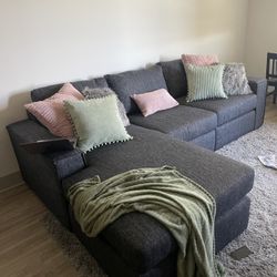 Bob's Furniture Grey Couch With Chaise