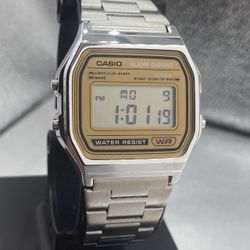 Brand New Casio Unisex Watch for Ladies / Men / Teen   Diameter of Case Size : 34mm / or 1.3 inches   Diameter, Easy to adjust Band    