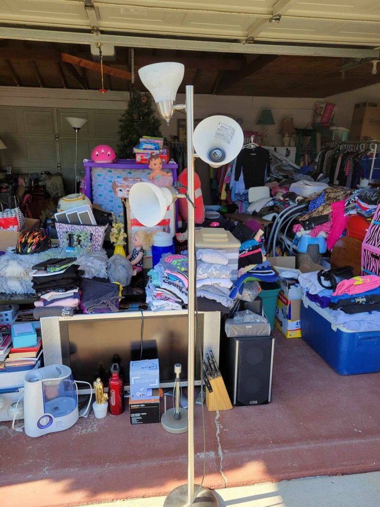 Big Sale, 5920 W 75th Pl, Burbank, IL 60459, Thur-Sat, 9-6