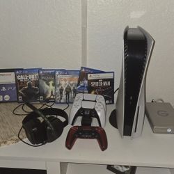 PS5 + 3 Controllers + Charging Station + 6 Games + 4TB Google + Headset