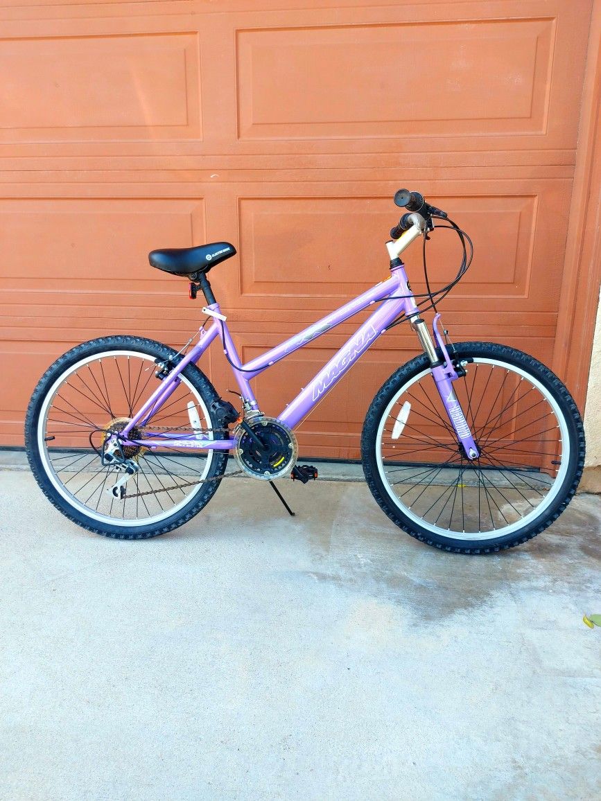 ***Nice Condition*** MAGNA 21 Speeds 24 Inches Wheel Bike Bicycle