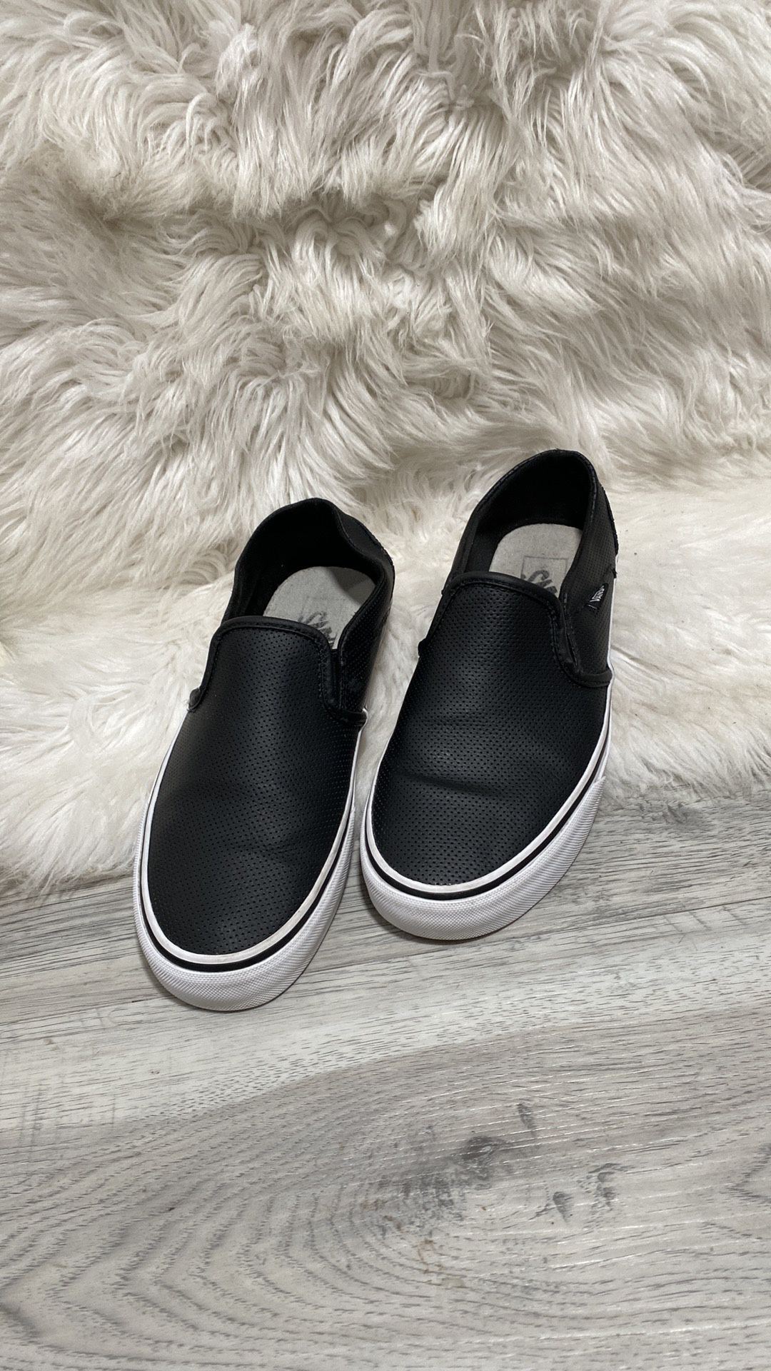 Vans Women’s Asher Slip-On Sneaker Black Size 9.5