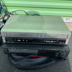 VHS/DVD Players In One With TV For Movies Or Games