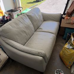 FREE COUCH 