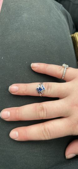 10karat sapphire and diamond ring