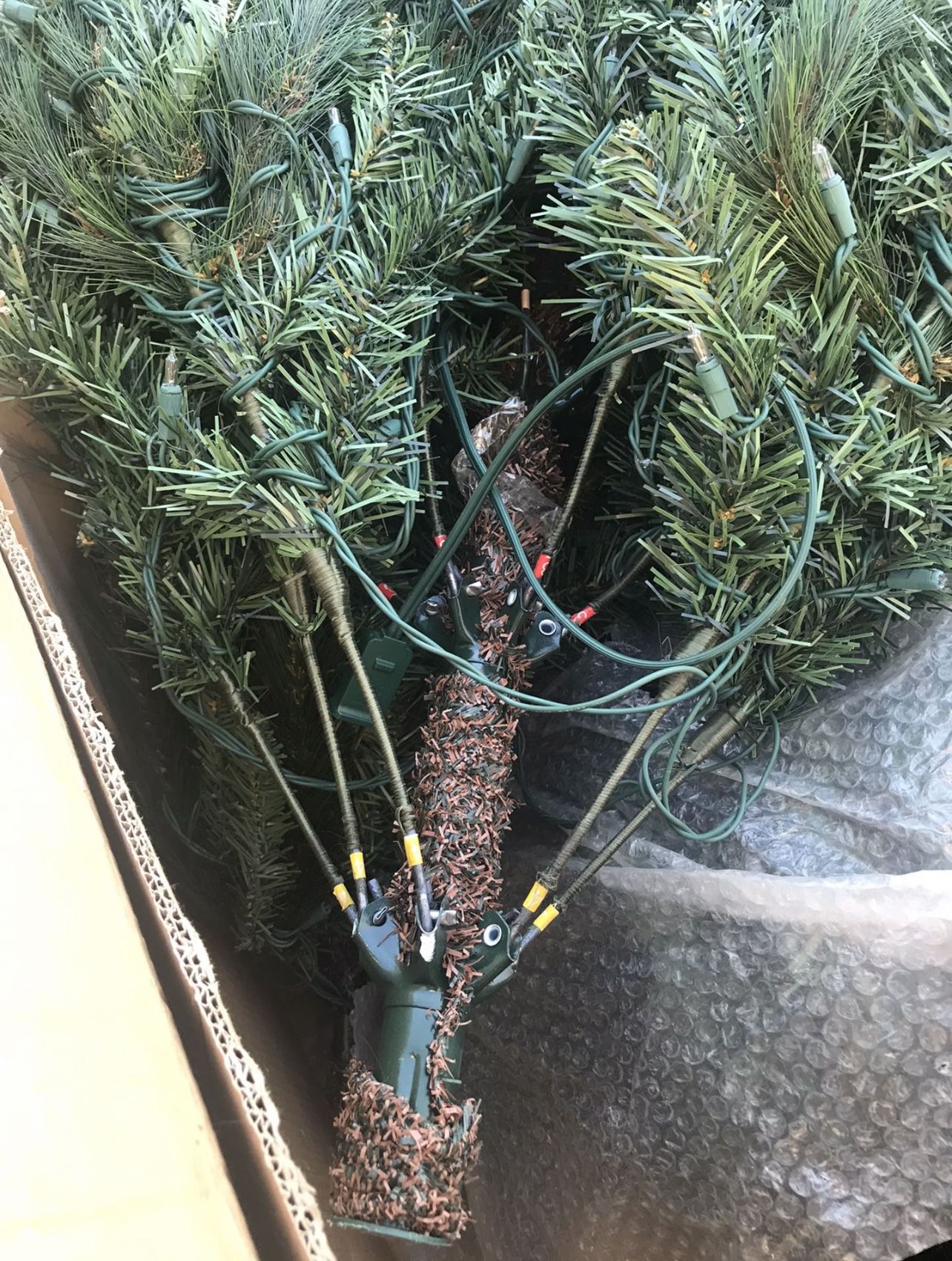 Christmas Tree 7.5 Feet.