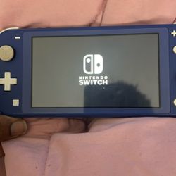Nintendo Switch Lite purple