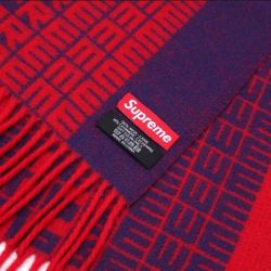 SUPREME  LOGO REPEAT SCARF  Red