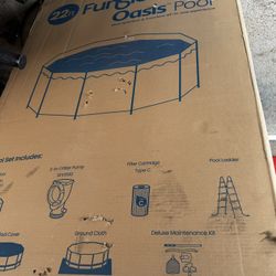 22 Foot Fun Sickle Pool New In Box