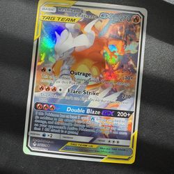 Reshiram & Charizard GX