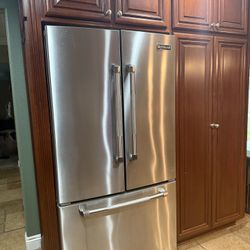 JENN-AIR Counter Depth 20 cu ft Refrigerator - MODEL# JFC2089BEP00