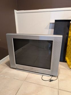 Sony 27" Trinitron CRT TV (KV-27FS120) – Awesome for Retro Gaming & Media