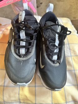Black Nikes