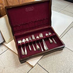 Flatware Storage Chest With Anti-tarnish Interior (Silver NOT Included)