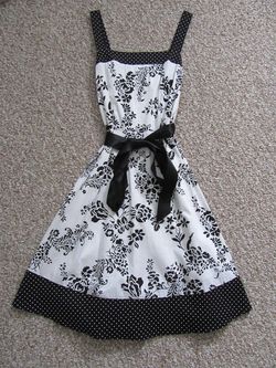 Women's Body Central Sleeveless Black & White Floral Dress Size Small