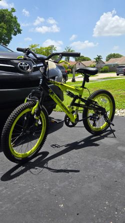 Genesis Savage Terrain kids bicycle
