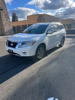 2015 Nissan pathfinder 3 row 4wd!!!