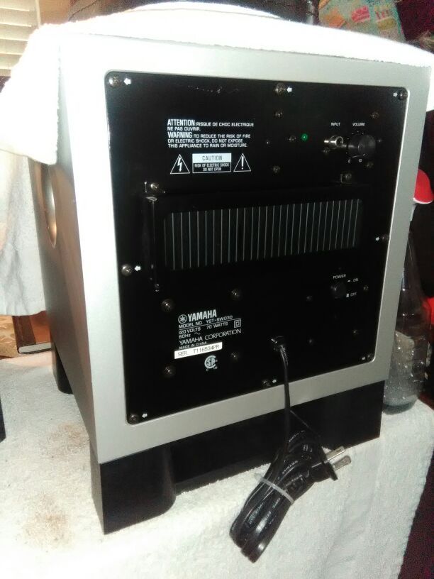 Yamaha YST-SW030 Subwoofer 120 VOLTS 70 WATTS