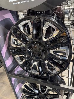 22s black chrome inserts new 6lug Chevy
