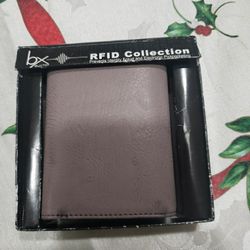 Radio Frequency Identification (RFID) wallet
