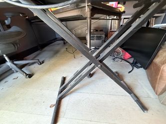 X-Style Keyboard Stand