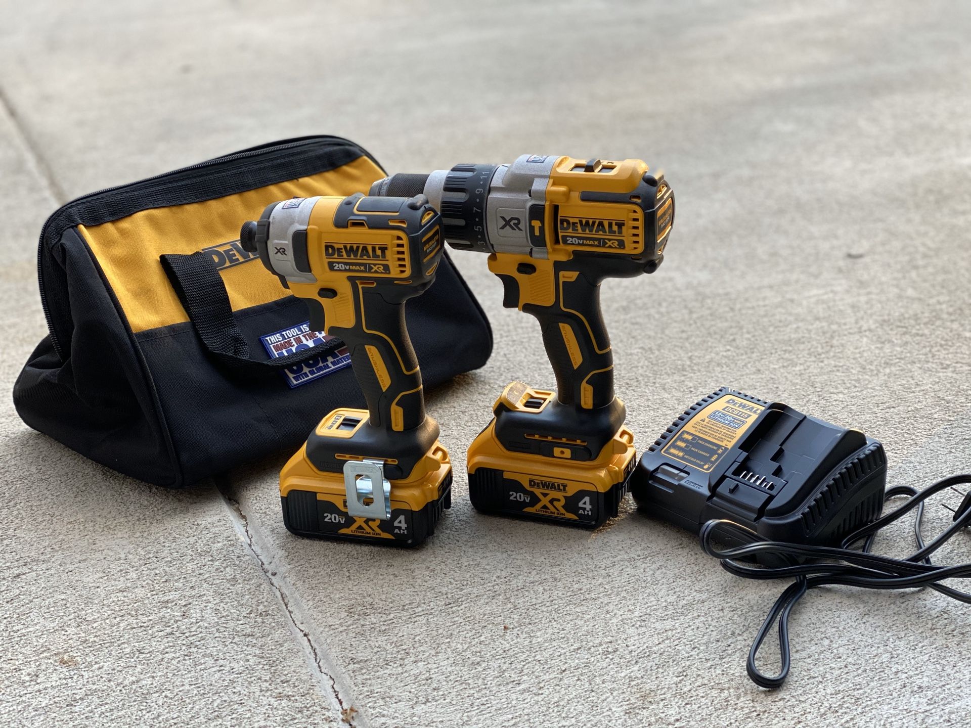 DeWalt DCK299M2 20V MAX XR Premium Hammer Drill & Impact Combo