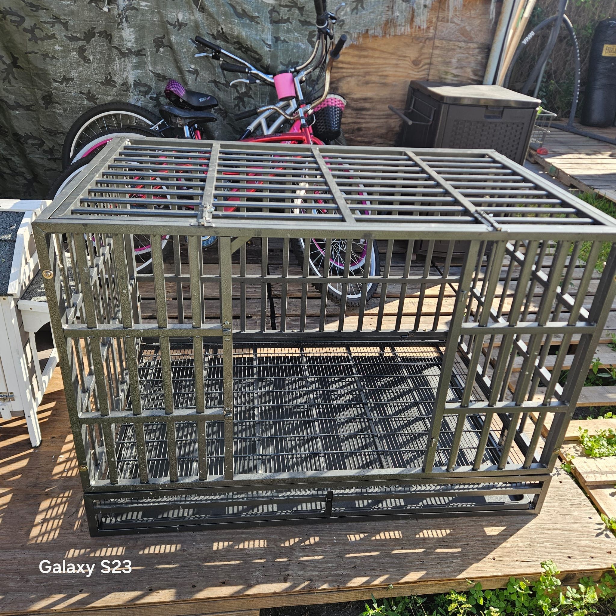  Jaula d perro  Largo 47" Alto 33" Ancho 30" Le Falta La Puerta 