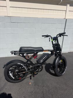 Solebike Fat Tire Electric Bike (FREE MAINTENANCE/SERVICE FOR LIFE)