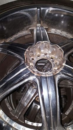 4 rims w tires 305/35R24