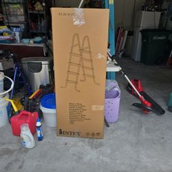 Intex 4' pool ladder. New in box