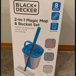 NEW Black+Decker 2-in-1 Magic Mop & Bucket Set 