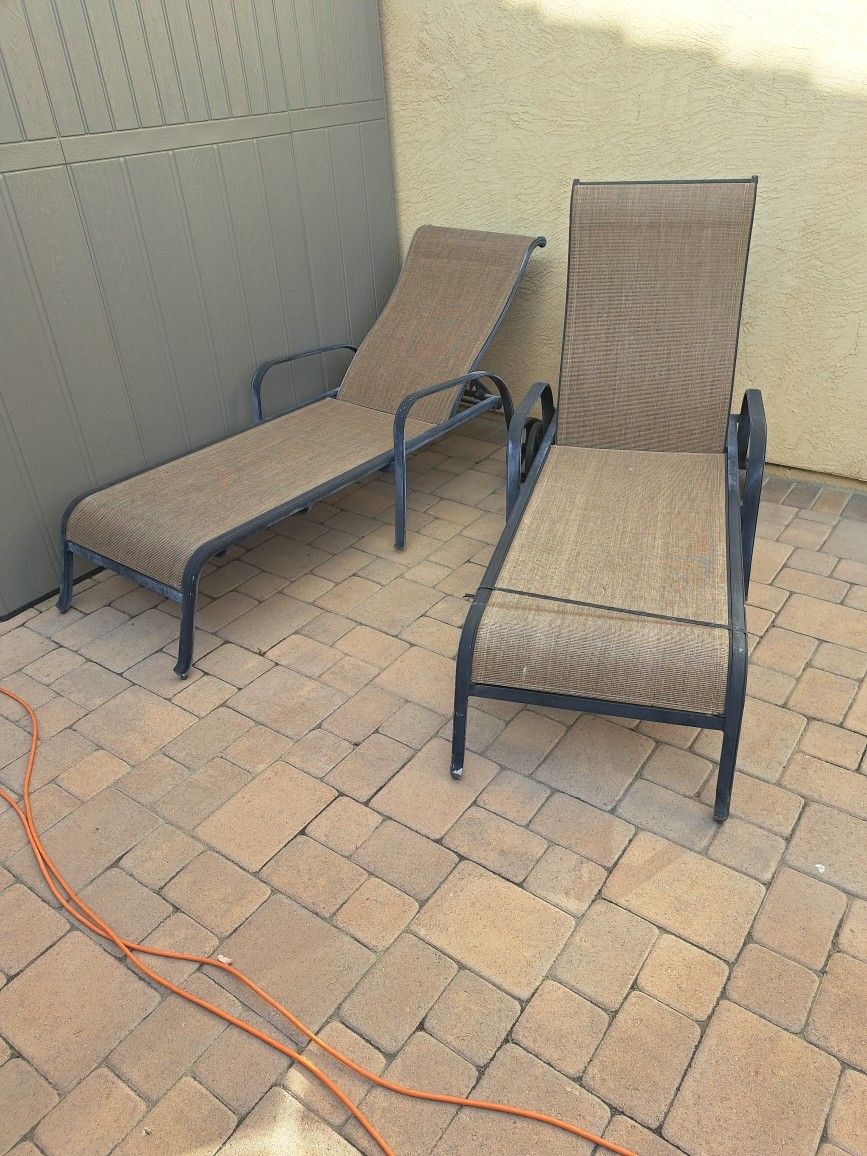 Outdoor Loungers/chairs