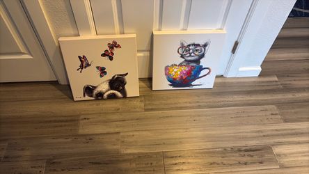 Set of 2 animal pictures bright colorful