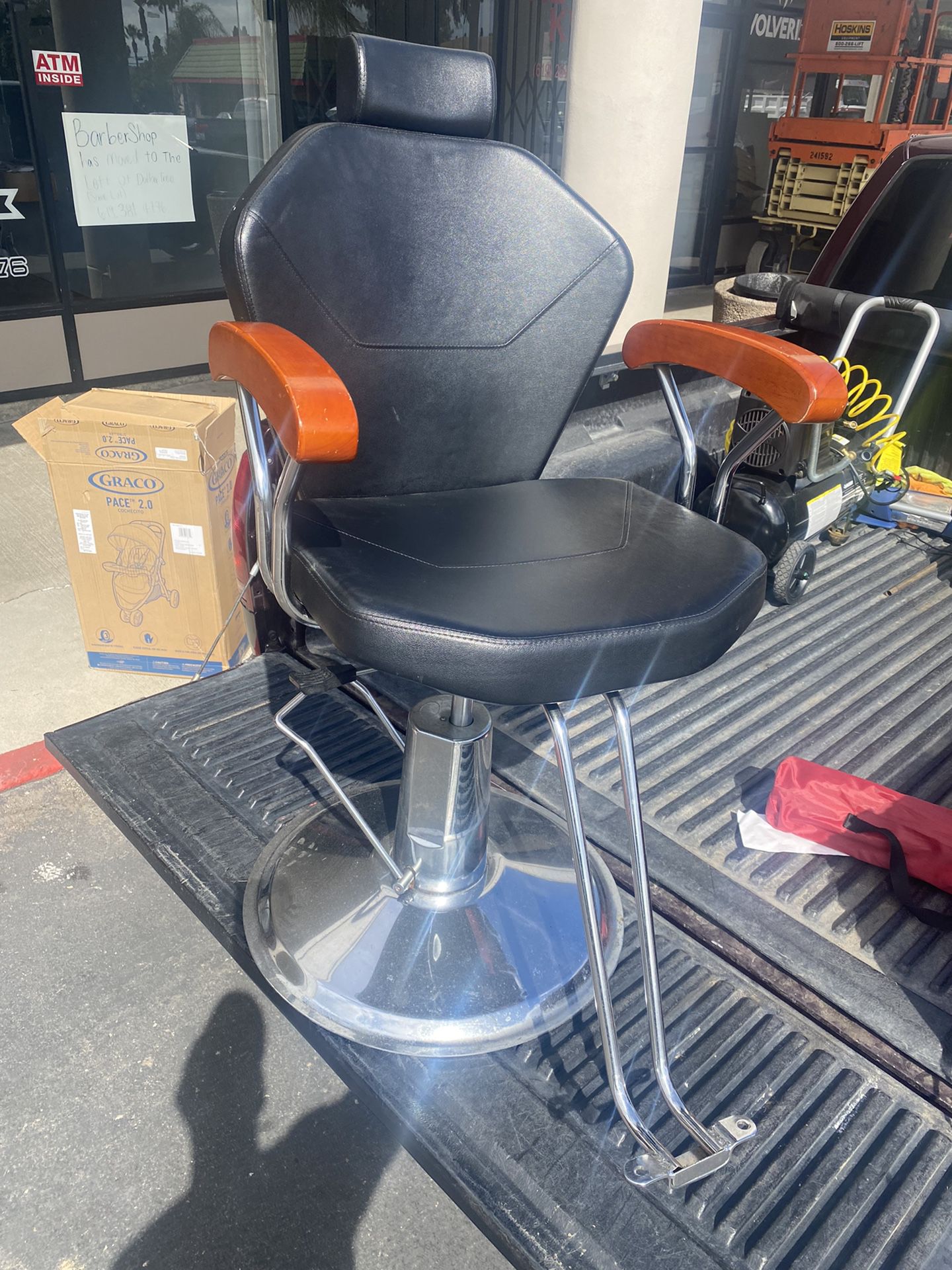 Universal  Barber Chair
