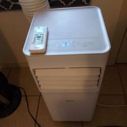 Works Excellent 1-year-old Use It Everyday Real Cold $100 Com