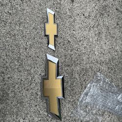 2018 Chevrolet Suburban Oem Bow Ties