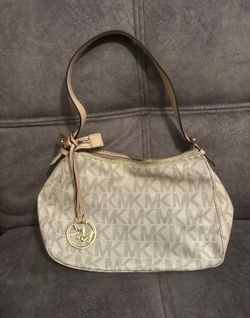 Medium Michael Kors Purse