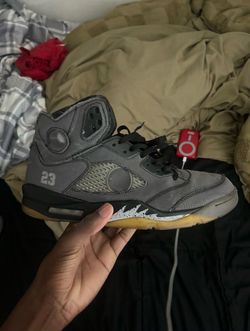 Off-white Jordan threes