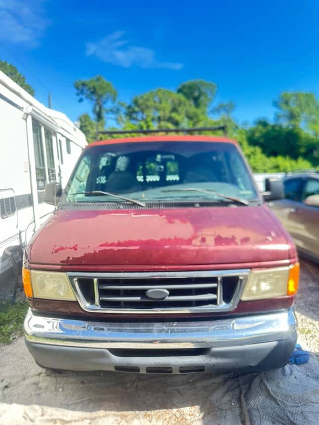 2005 Ford E-150