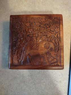AFRICAN  CARVED ELEPHANT JEWELRY BOX