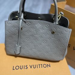 LOUIS VUITTON PURSE