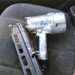 Hitachi Nailer