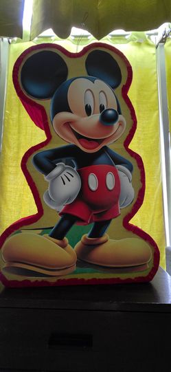 Mickey Mouse piñata