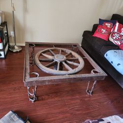 Coffee table Rustic Vintage Wagon Wheel