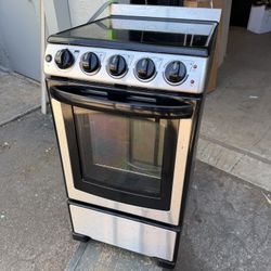 Summit REX2071SSRT 20 Inch Electric Range with 2.3 Cu.ft Oven Capacity