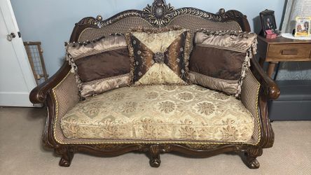 Love seat