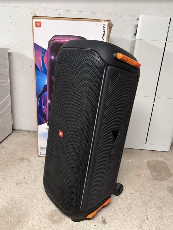 JBL PartyBox 710 Bluetooth Speaker 