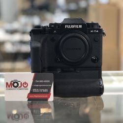 Fujifilm X-T4 W/ Battery Grip