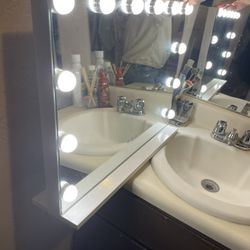 Vanity Mirror 